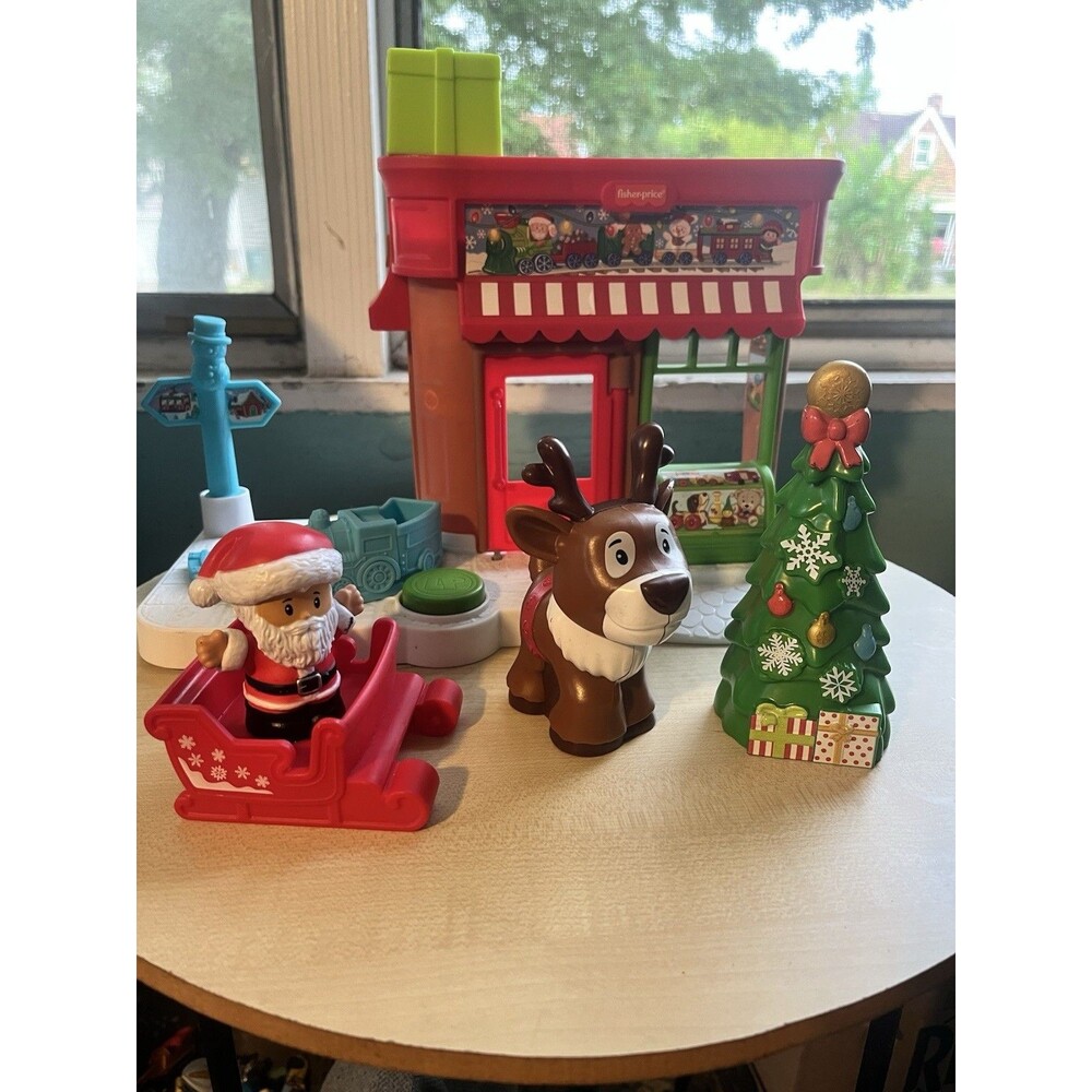 Fisher-Price Little People Christmas Figures￼ North Pole Scene 2020